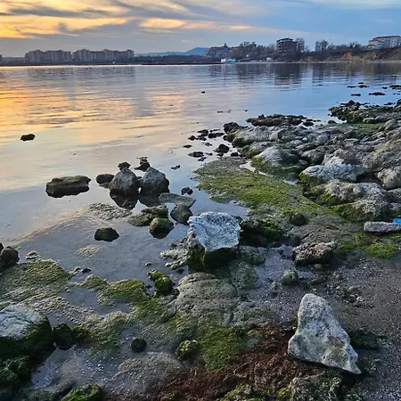 Boho Breeze Apartment Aheloy