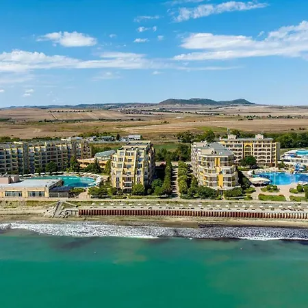 Boho Breeze 아파트 아헬로이