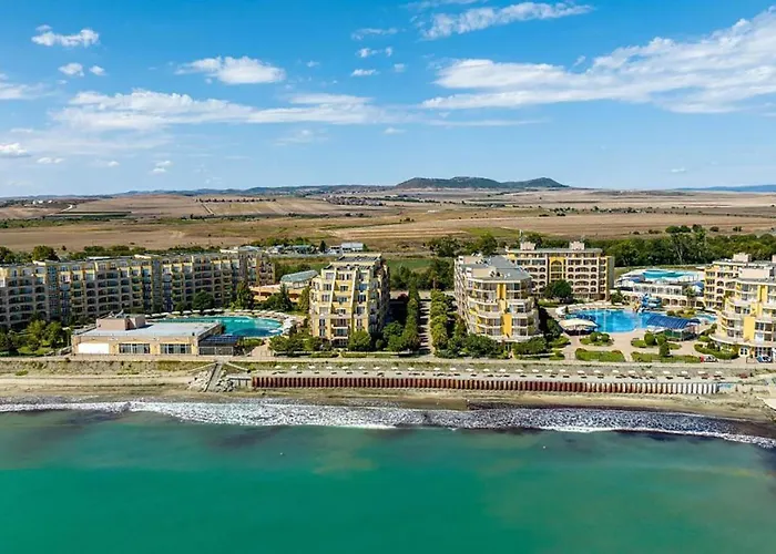 Boho Breeze Apartment Aheloy