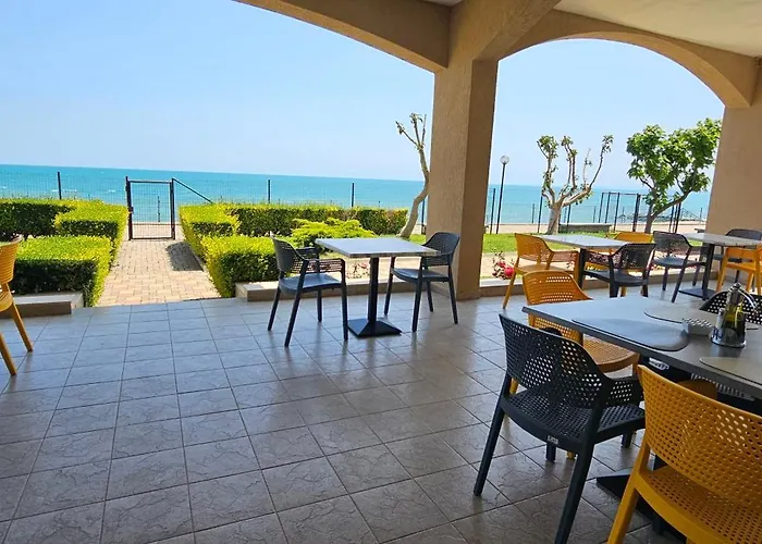 Boho Breeze Apartment Aheloy